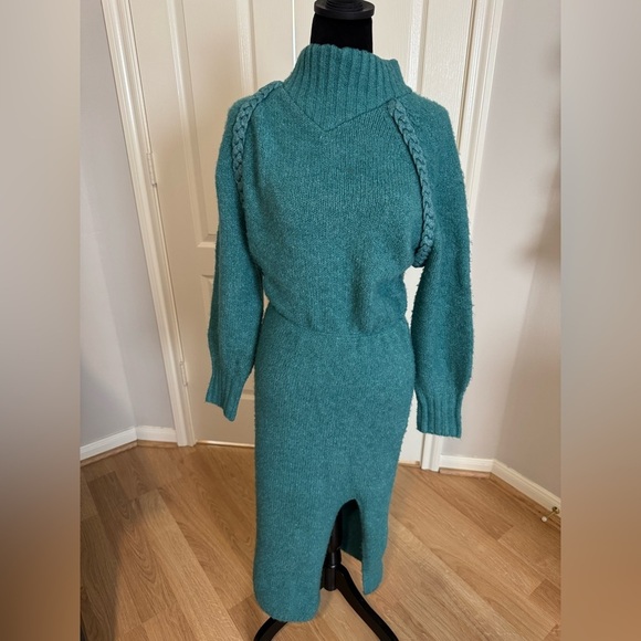 SAYLOR Teal Turtleneck Knit Braid Detail Slit Dress Size Small GUC - Picture 1 of 6